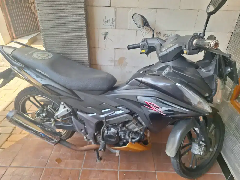 Jual honda CS1,th.2012.( brg koleksi) mesin bagus,masih komplit