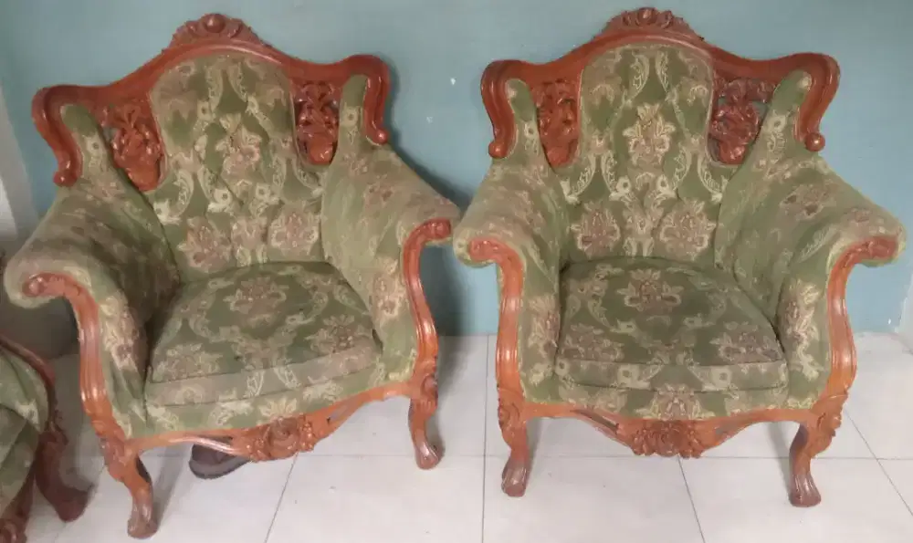 Kursi dua dari jati yah