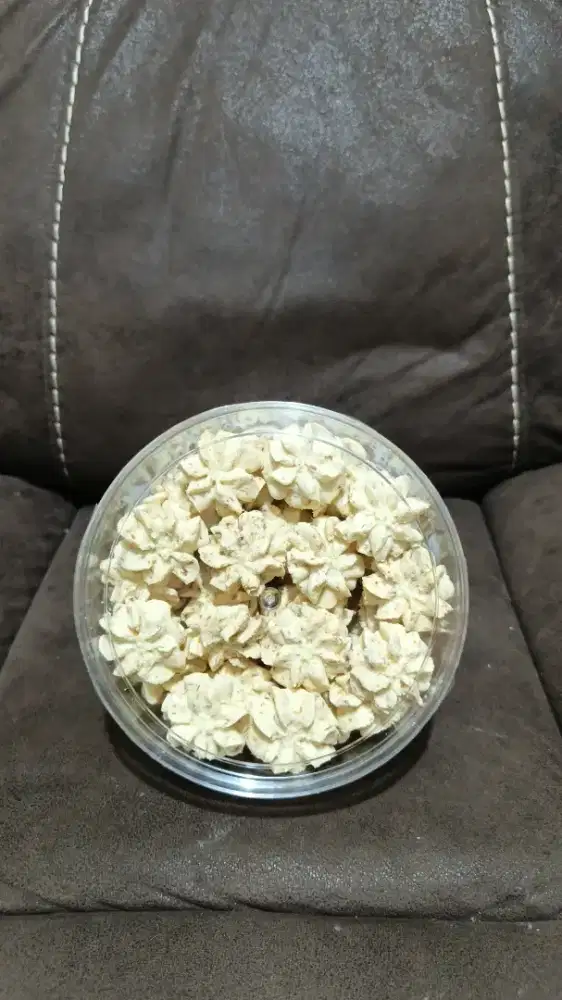 Jual Kue Homemade Sagu putih,Nastar Keju, Lidah Kucing Kaasstengels