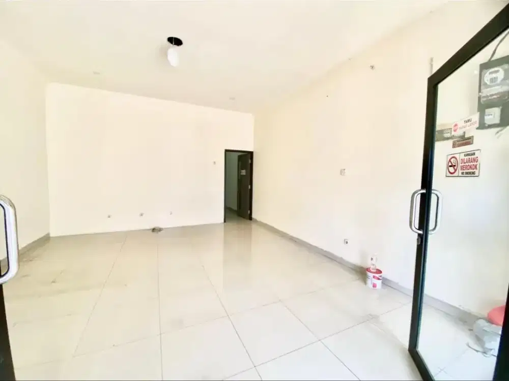Dijual/Disewakan ruko 2unit siap pakai di Cempaka Putih Jakarta Pusat