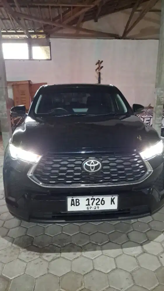 Mobil mulus dan istimewa barang simpanan