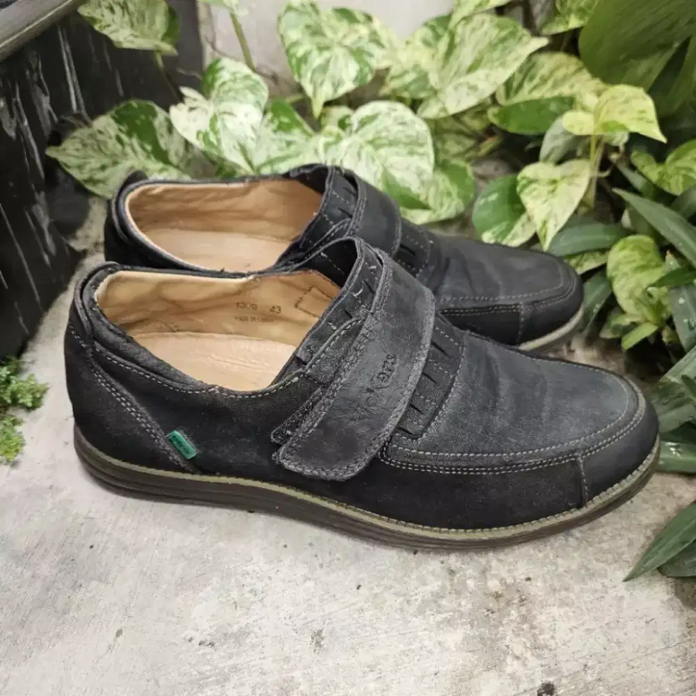 Kickers original size 43