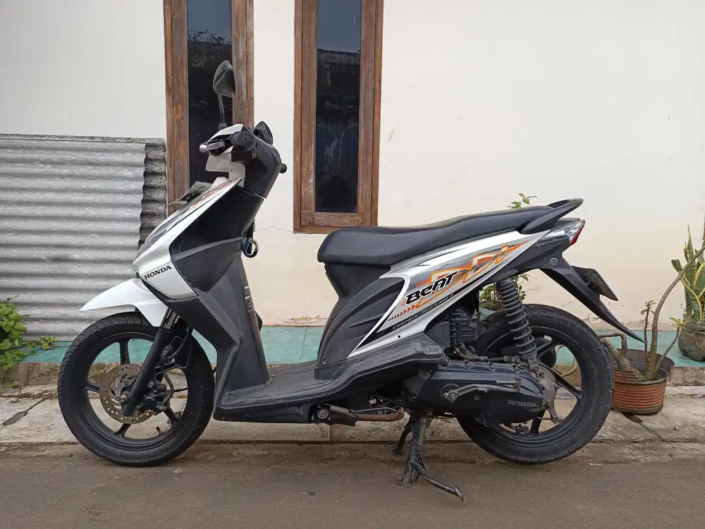 For sale beat karbu 2012 orisinil lengkap bagus