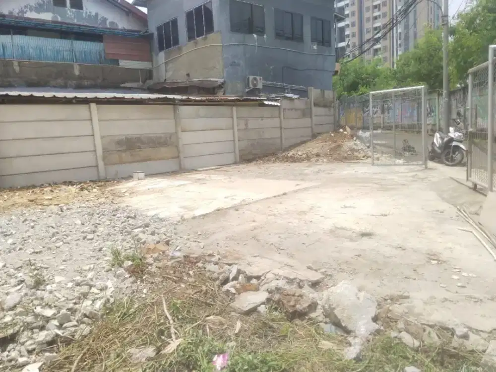 DIJUAL TANAH JALAN EKADARMA CIJANTUNG PASAR REBO JAKARTA TIMUR