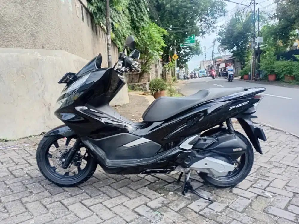 PCX 150 HITAM ABS TH 2018, DP 1 JUTA