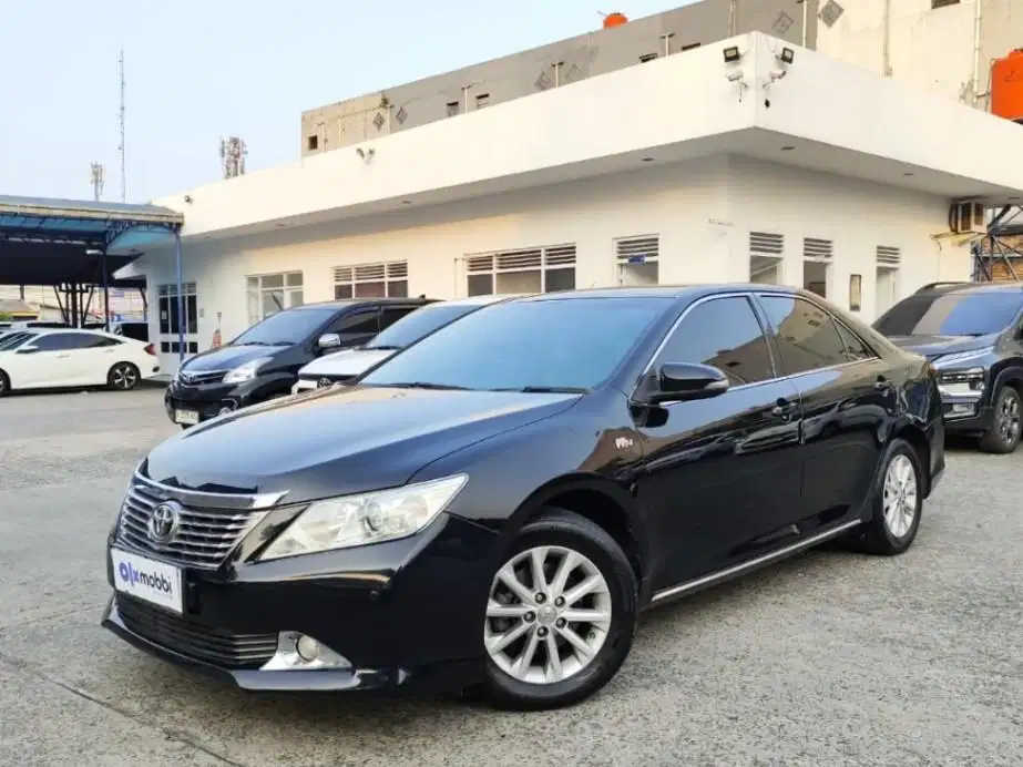 DP Rendah Toyota Camry 2.5 G Bensin-AT 2016 UAG