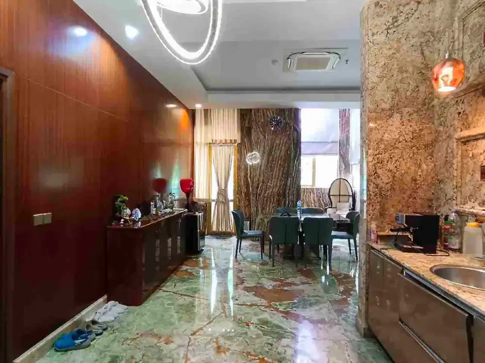 Dijual Apartemen Paladian 3 BR Full Furnished Mewah di Kelapa Gading Jakarta Utara