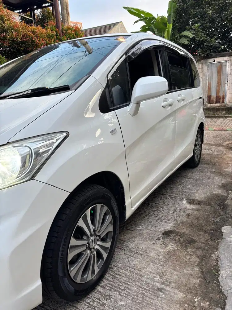 Honda Freed 2012 Bensin