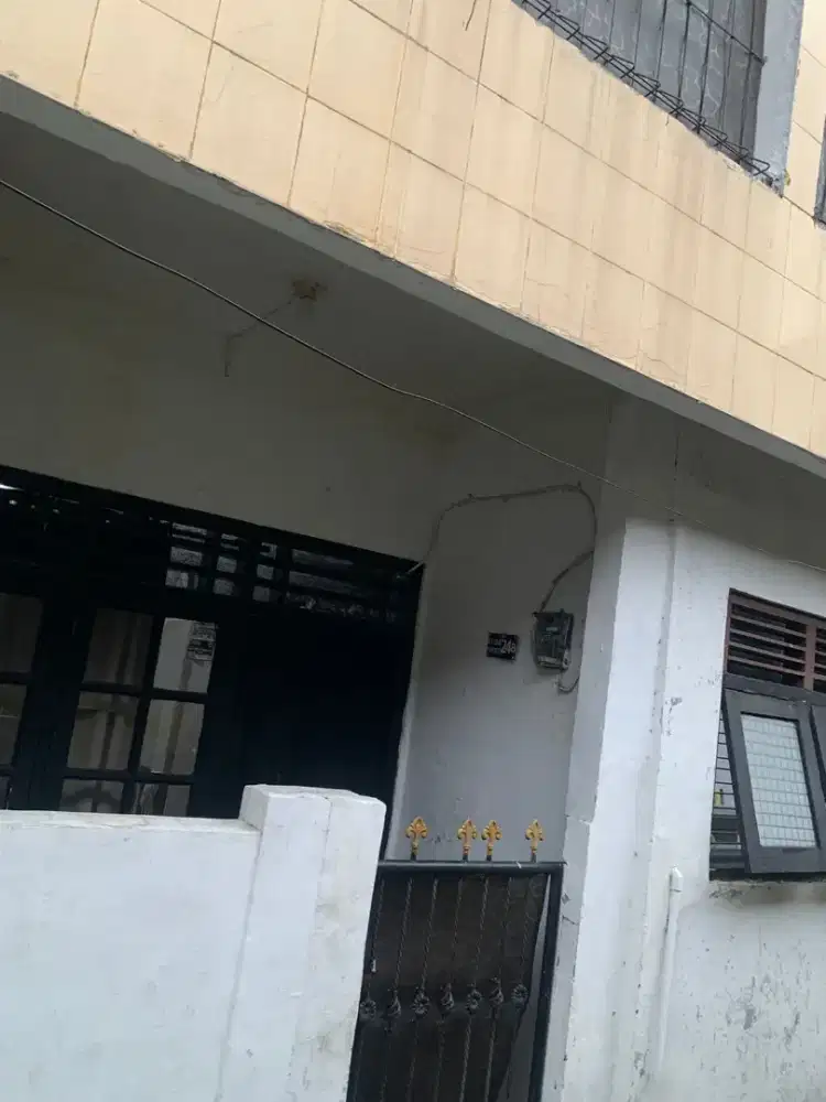 Dijual rumah 2 lantai di Kayu manis VIII gang sengon