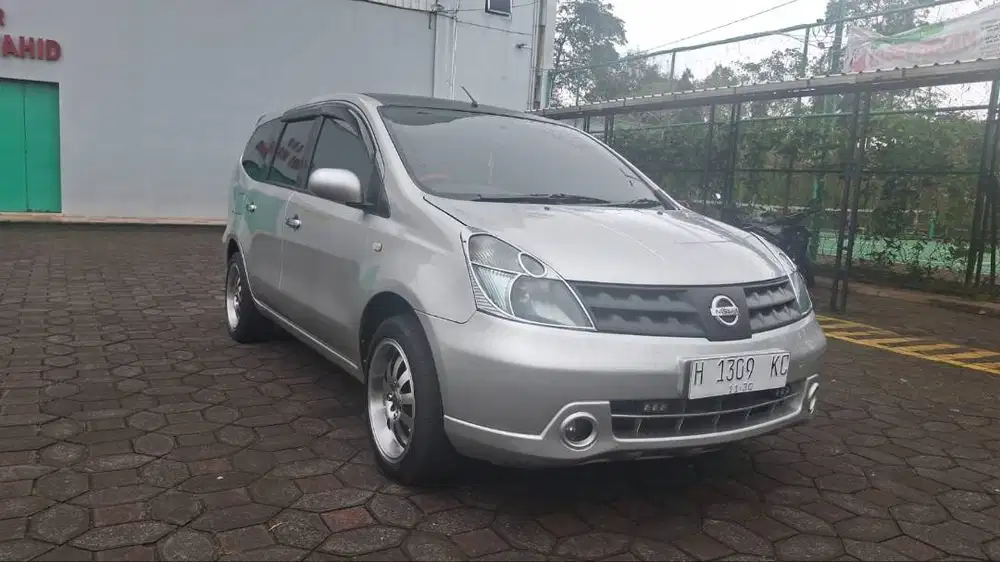 Nissan Livina 1.5 SV 2010 Siap Pakai