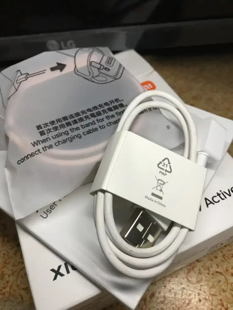 jam tangan Xiaomi smart band 9 active, jarang dipakai, pembelian 2025,