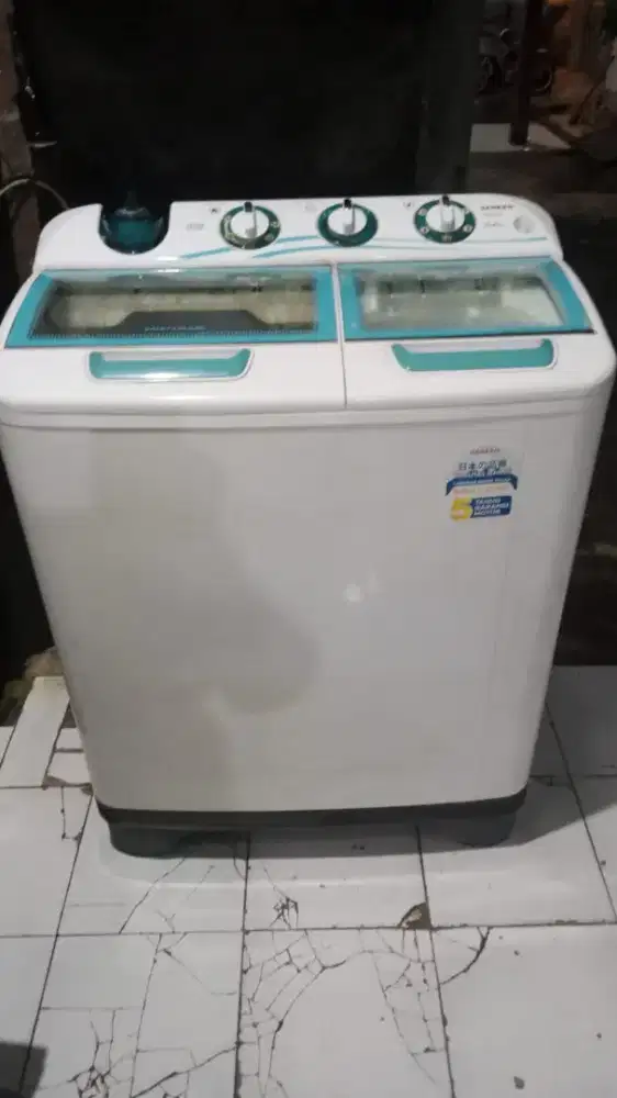mesin cuci 2 tabung merek Sanken