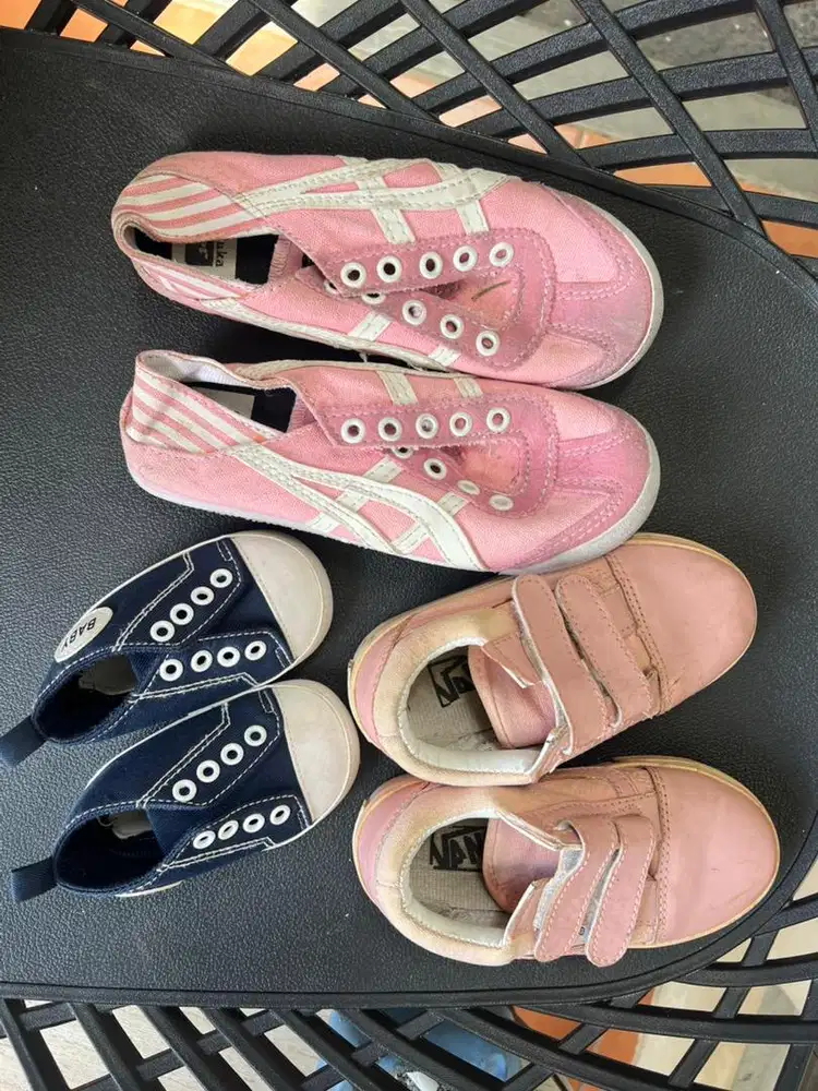 Sepatu Anak 2-3 Tahun