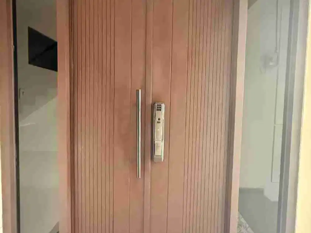 rumah baru dekàt jalur lrt dan jalan utama