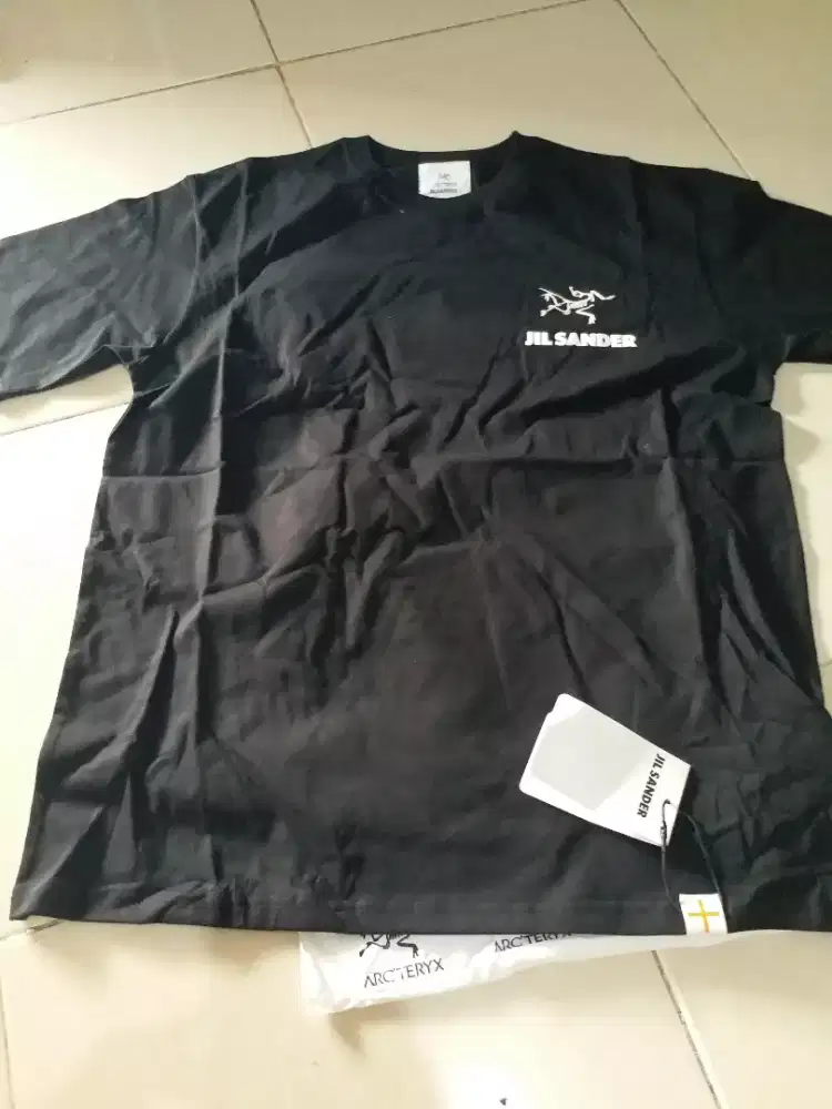 Kaos Arc'Teryx X Jilsander Original Size XL (LD 115/120) Baru Fulltag