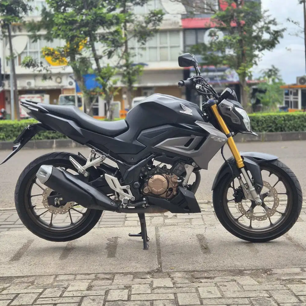 HONDA CB 150R 2023 HITAM KM LOW PAJAK PANJANG SIAP HARIAN