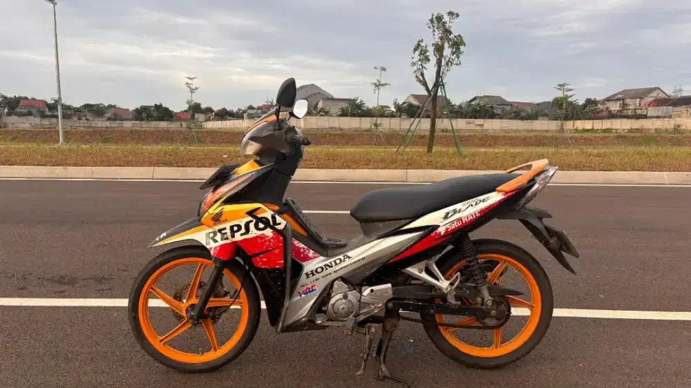 ​Jual Honda Blade Repsol 2013