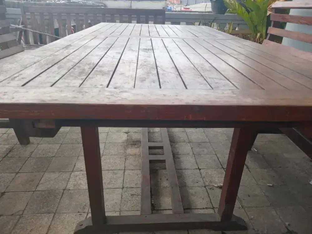 Meja Makan Kayu Jati Solid - bekas pakai