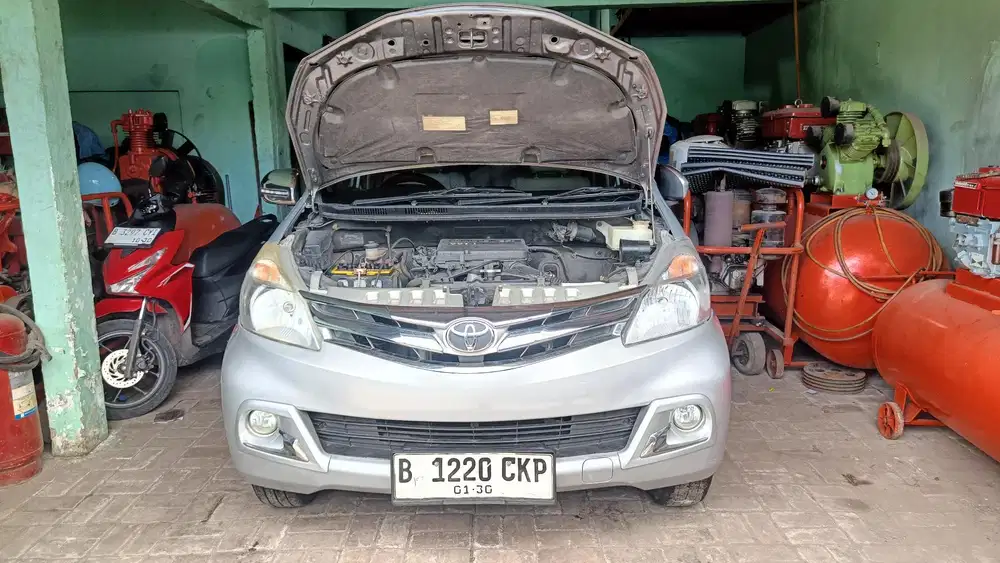 Toyota Avanza 2014 Plat 2015 Bulan 1 Pemakaian Pribadi Tangan Pertama