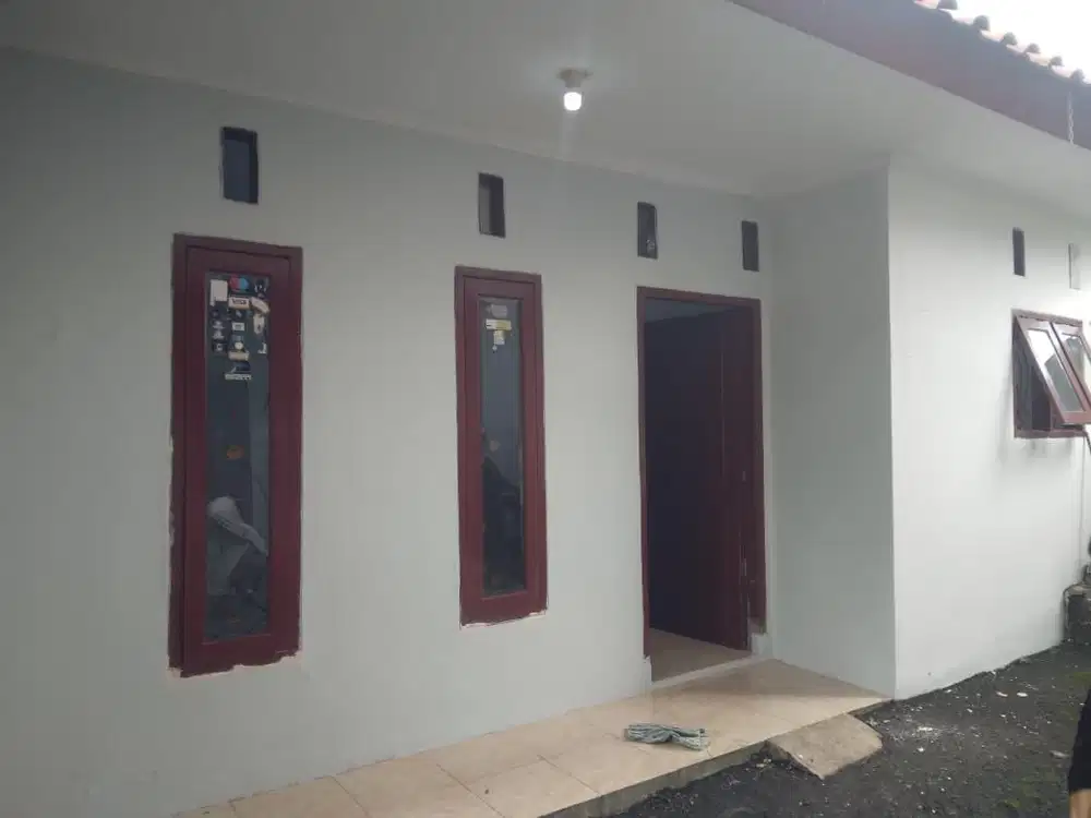Disewakan Rumah Tinggal Letak Strategis Tanjung Barat