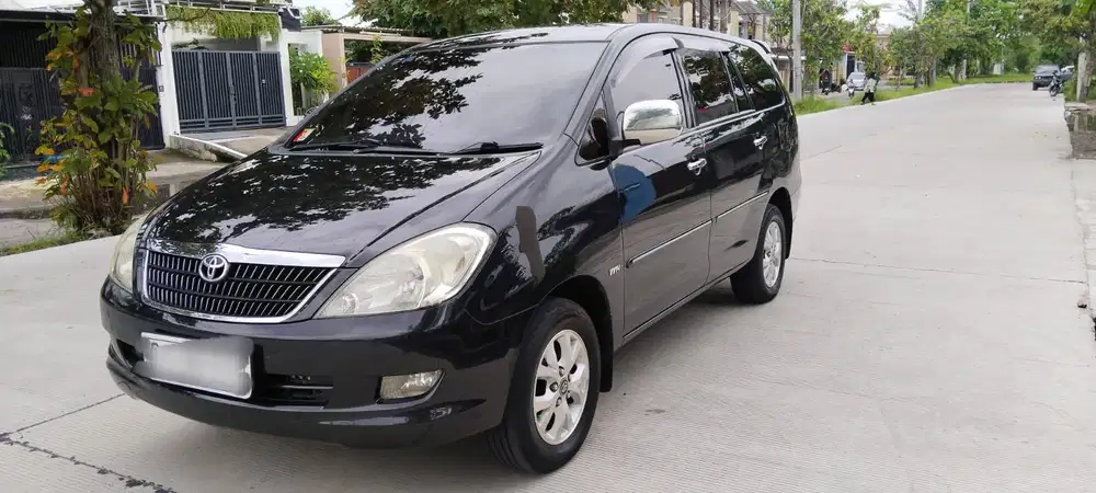 Toyota Kijang Innova 2005 Bensin