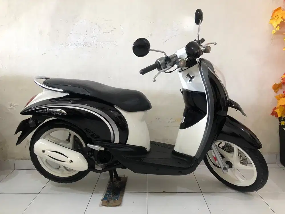 Honda Scoopy Th.2012 Putih!!