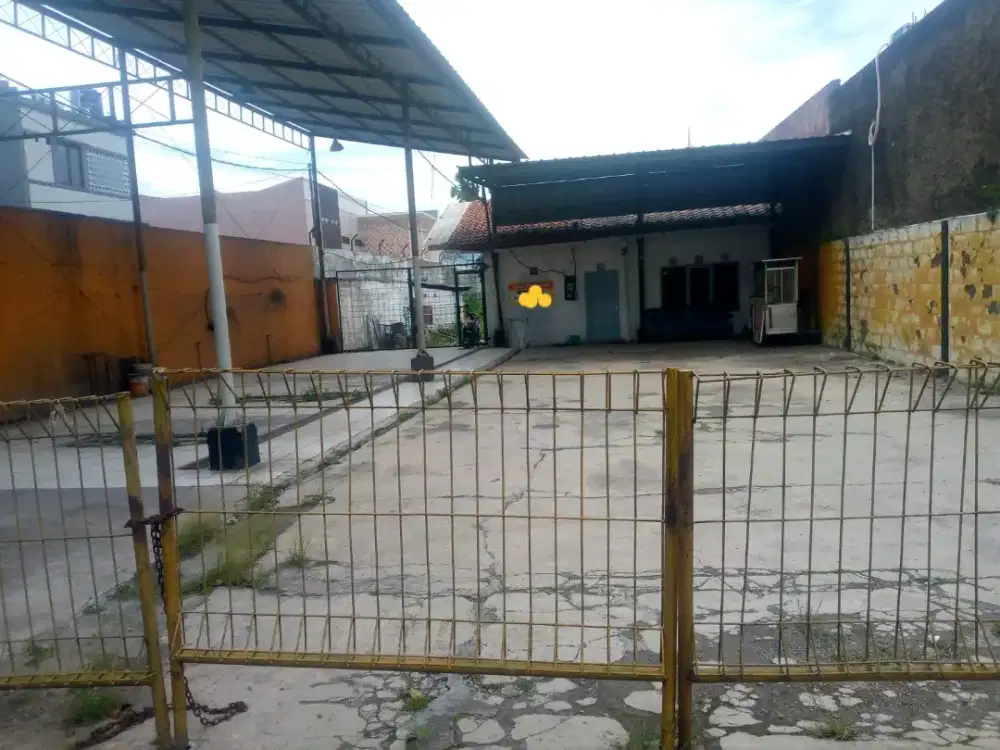 Disewakan rumah dan tanah pinggir jalan besar