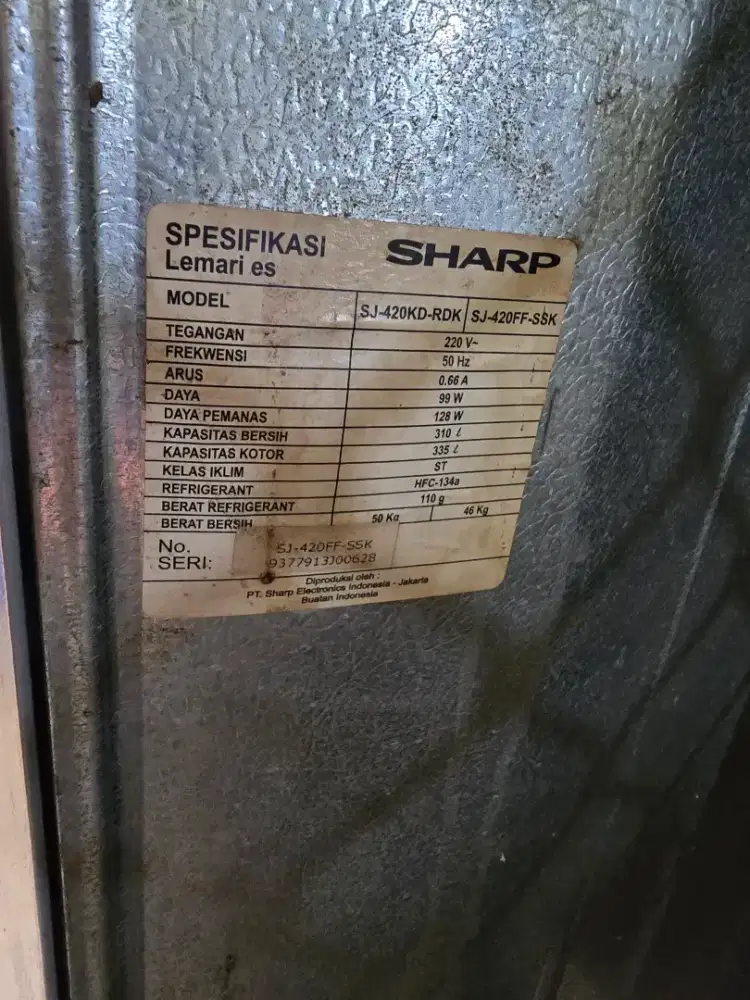 JUAL CEPAT Lemari Es / Kulkas 2 Pintu Sharp