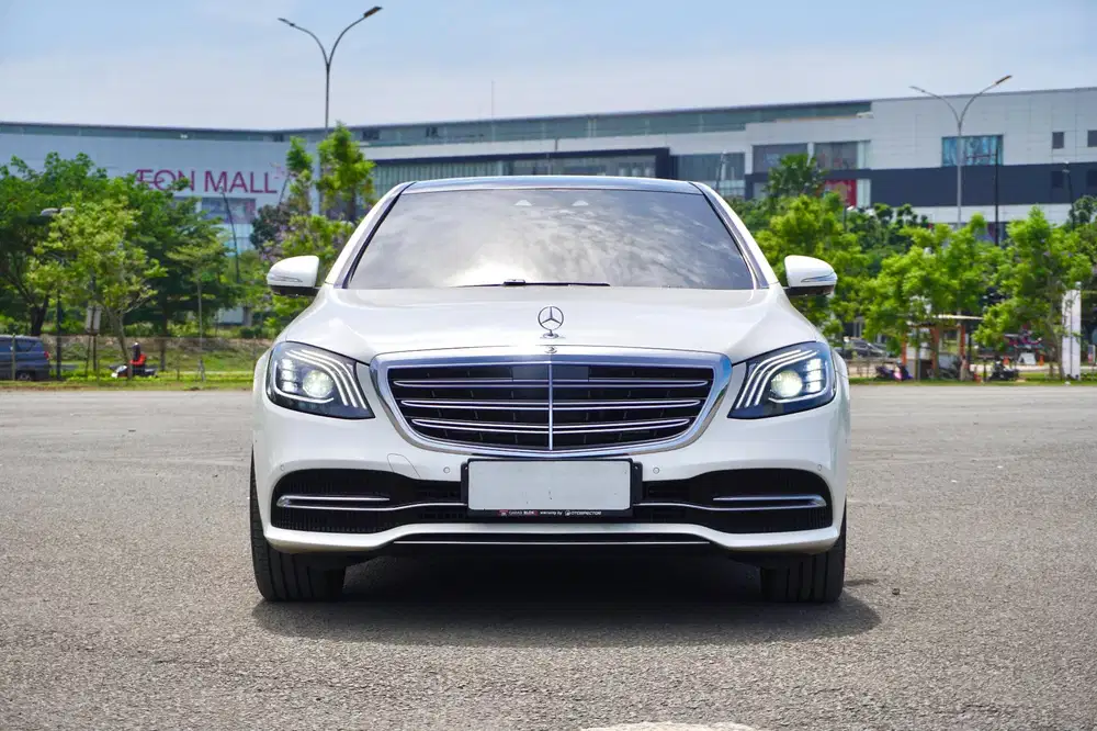 Mercedes Benz S450L
Exclusive V222 2018