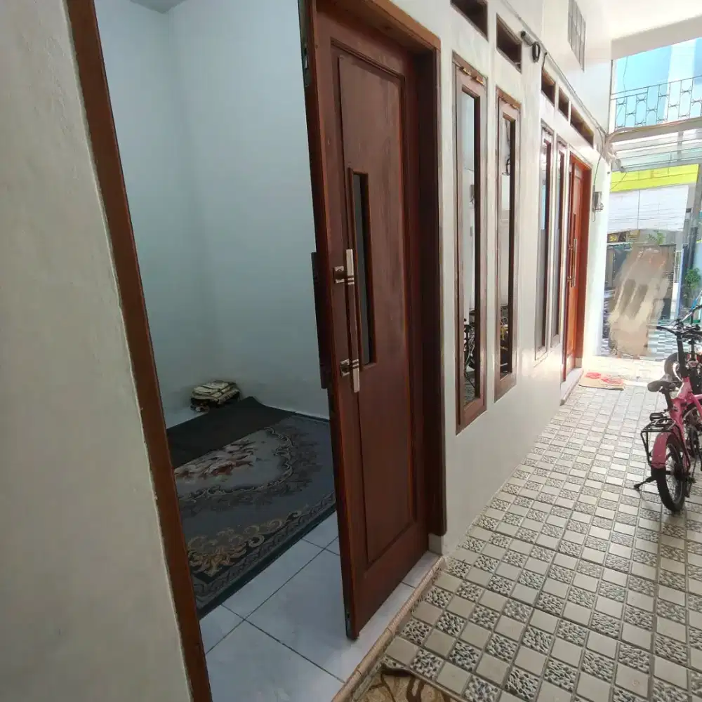 Disewakan Rumah tinggal 3 Lt tempat nyaman