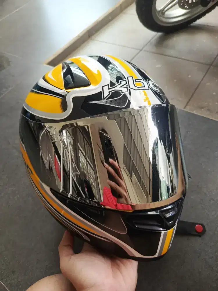 Helm Fullface KBC Euro kuning cocon sunmori , dapet 2 visor