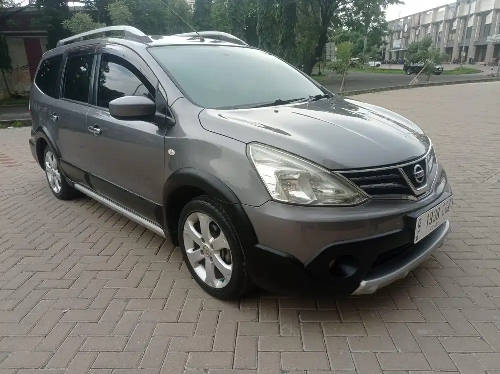 Nissan Grand Livina Xgear 1.5 At 2015 3 Row