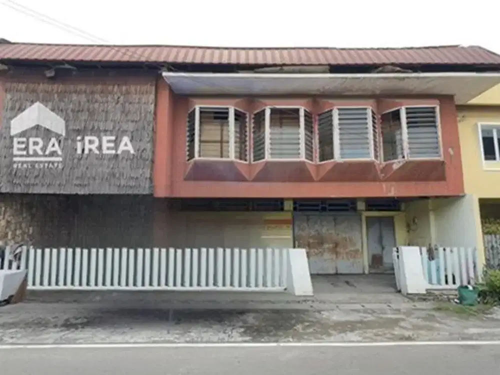 RUMAH DIJUAL DI SOLO DEKAT ALUN ALUN KIDUL PASAR HARJODAKSINO