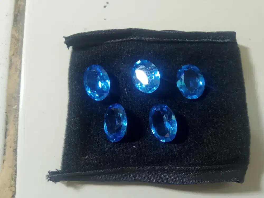 Batu blue topaz
