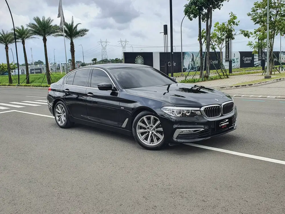 BMW G30 520i LUXURY LINE 2018