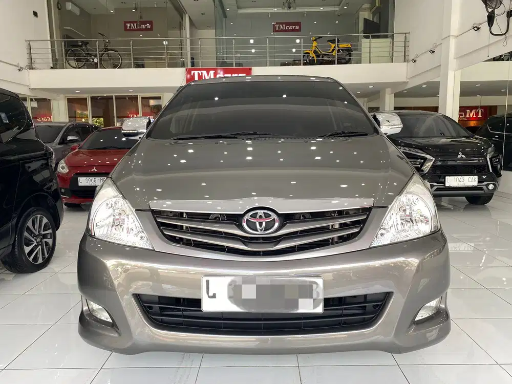 Toyota Kijang Innova 2011 Bensin