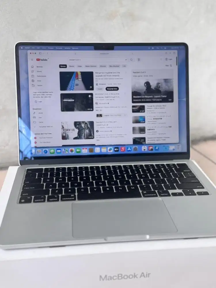 Macbook Air M3 13 inc 8/512gb Resmi iBox Fullset Mulus