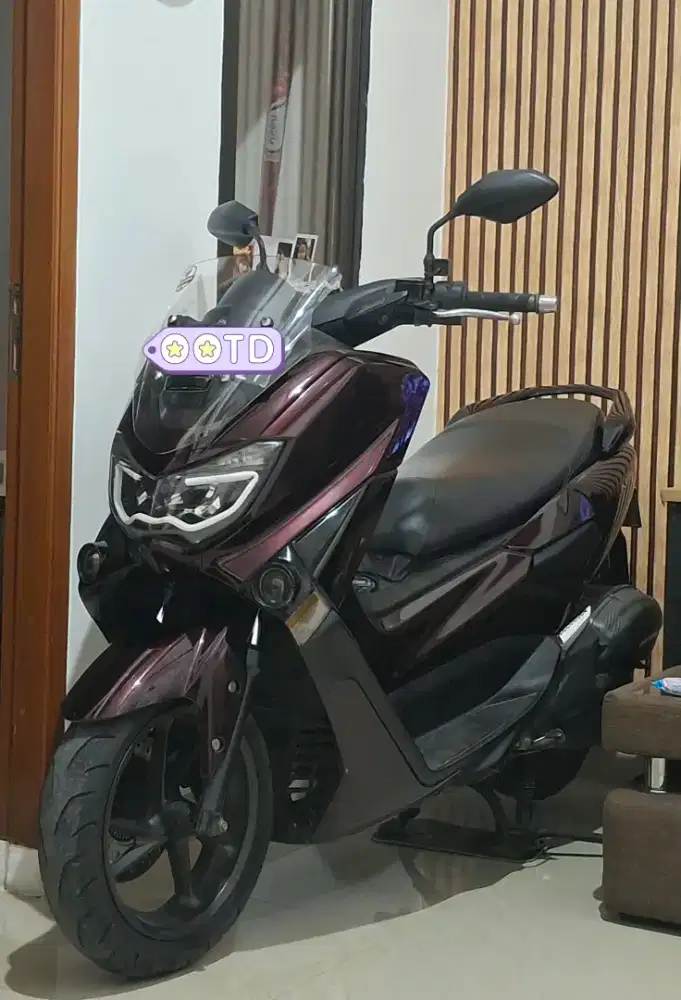 Nmax 2017 warna merah