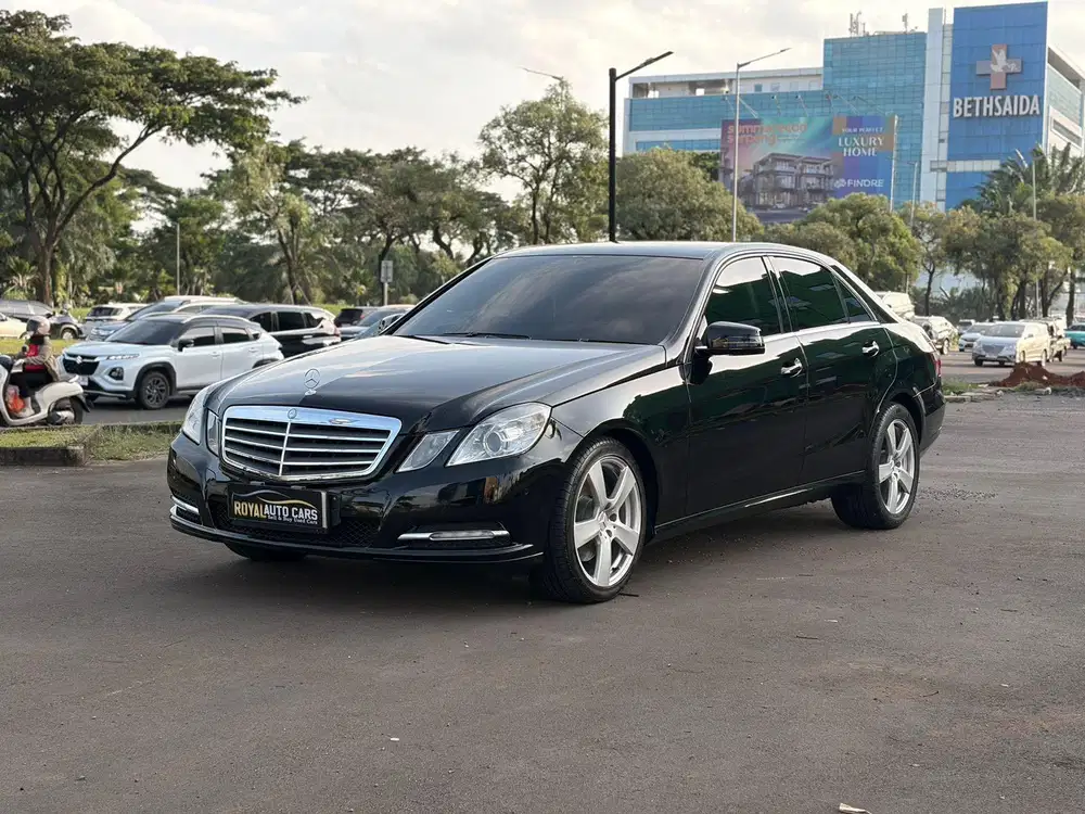 KONDISI ISTIMEWAH LOWKM! Mercedes-Benz E250 CGI AT 2012 SIAP PAKAI