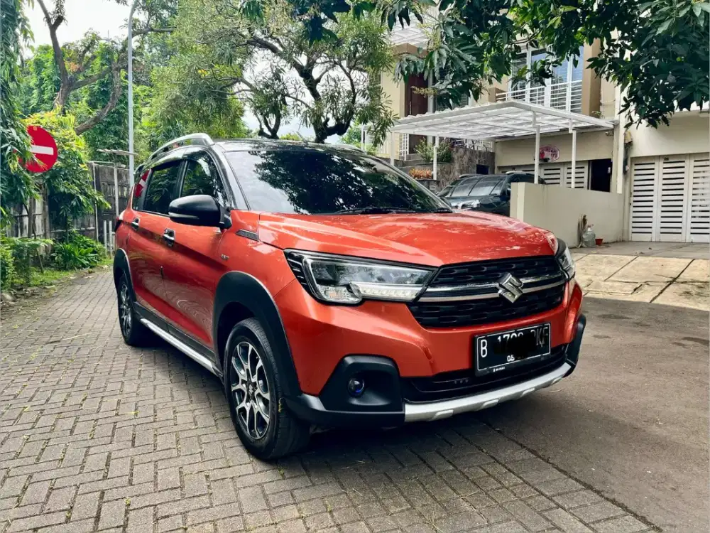 Suzuki XL7 Alpha two tone AT 2022 - Harga Cash