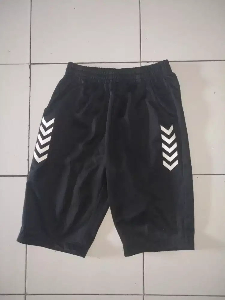 Celana pendek, panjang 50cm, LP 25cm (melar sd 48cm)
