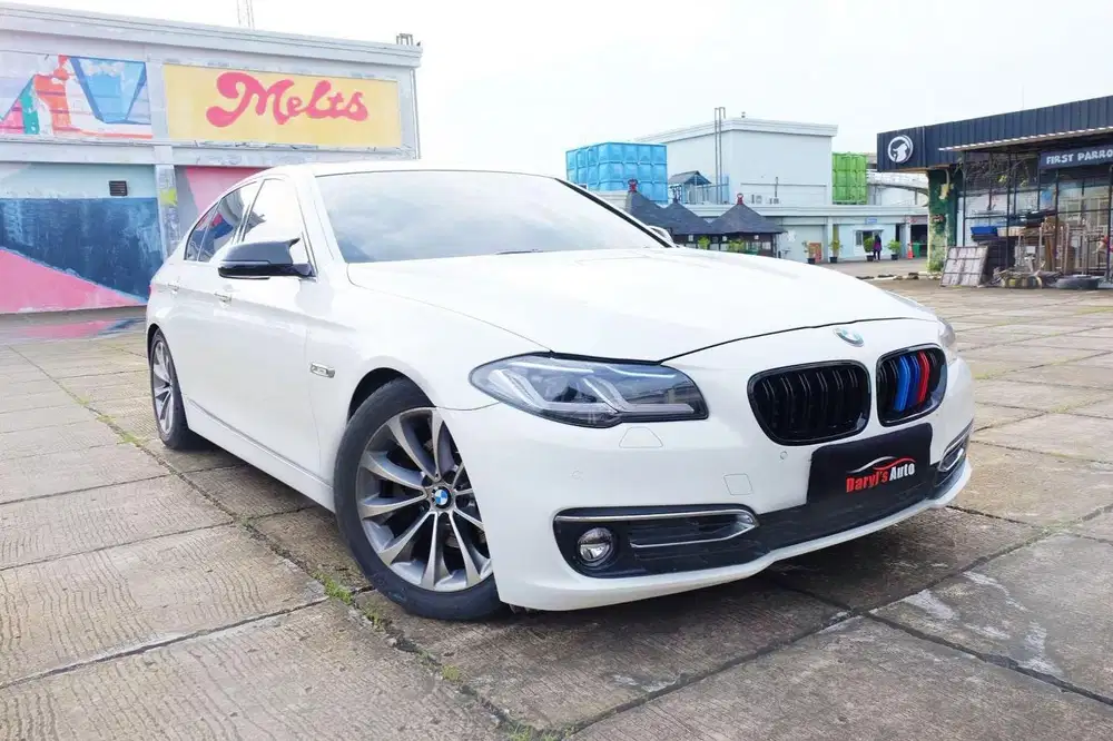 BMW 520i F10 2.0 LCI Sunroof low KM