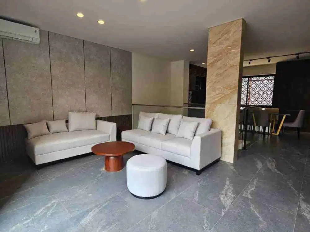 Di jual rumah mewah luxe court permata hijau Kebayoran lama