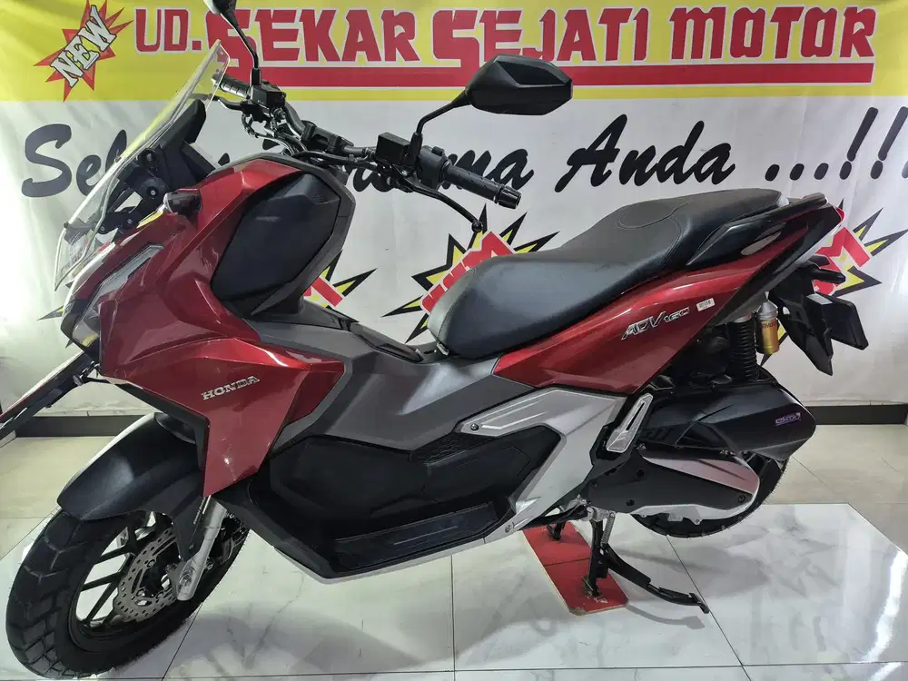 ADV non abs keyless 2025 plat W