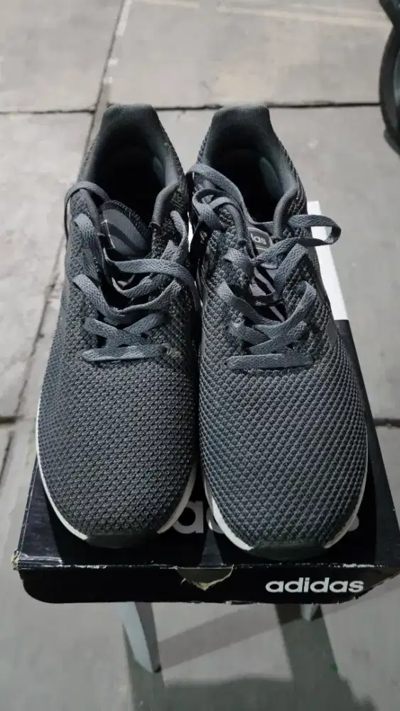 Sepatu Adidas RUN70S