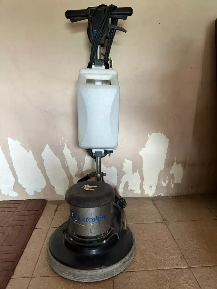 Mesin buffing lantai