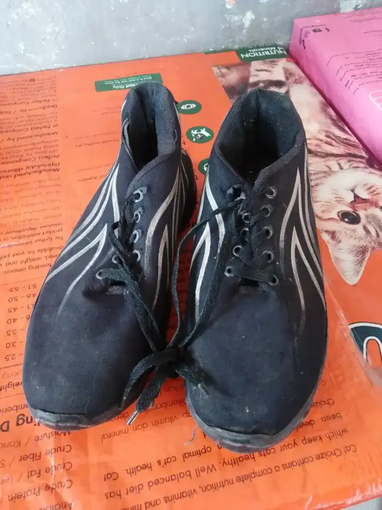 Sepatu cowok  dewasa