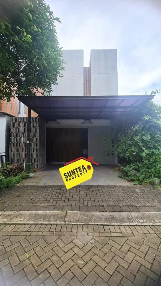 HOT SALE!!!RUMAH MEWAH SIAP HUNI LOKASI STRATEGIS AMAN DAN NYAMAN ASRI