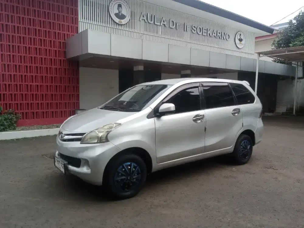 Daihatsu New Xenia R 1.3 Th.2012