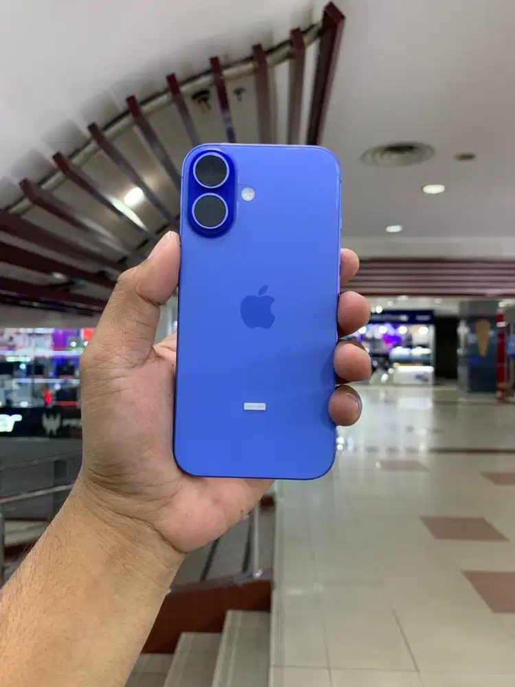 Dijual Iphone 16 128 GB blue ibox